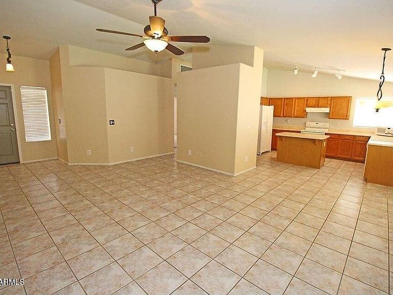 4340 E AMBER RIDGE Way photo 2