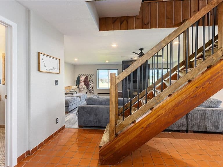 1679 Jute St photo 5