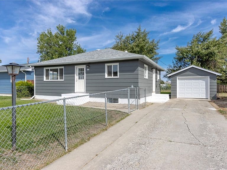 4219 Arden Ave photo 1