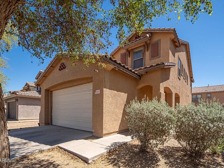 40357 W PEGGY Court photo 1