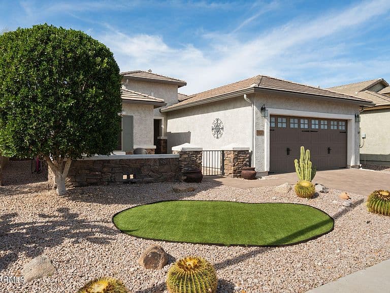 3258 N San Marin Dr photo 4