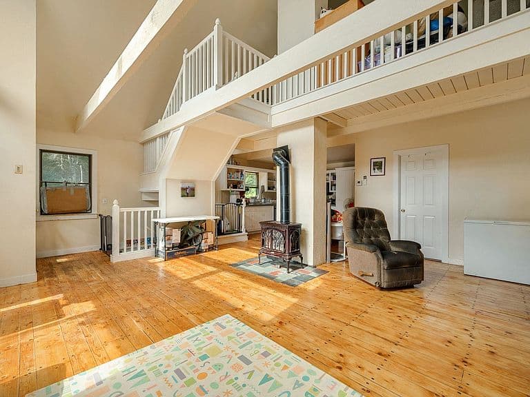 328 Bear Farm Road photo 2
