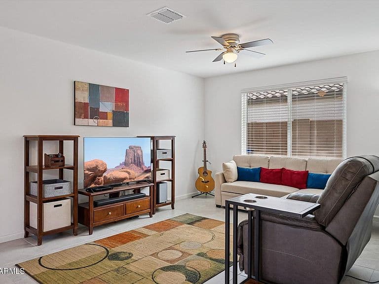 12027 E Primrose Ln photo 4