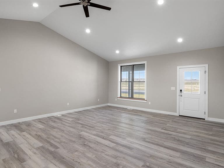 1002 Sagebrush Ln photo 3