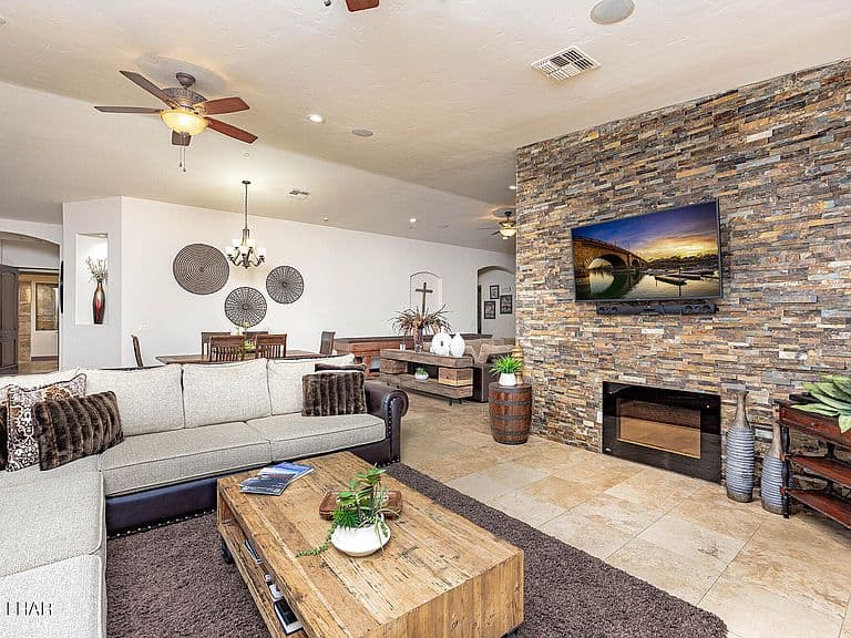 1716 Sailing Hawk Dr photo 3