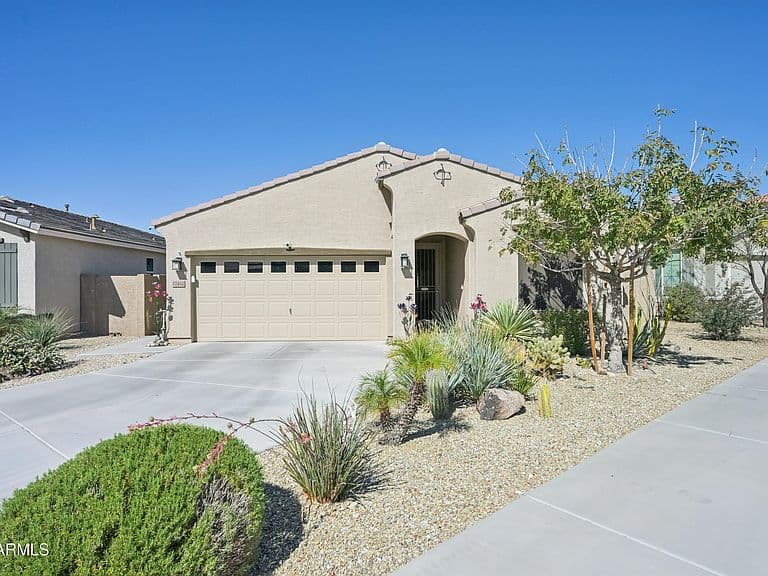 17452 W SPRING Drive photo 2
