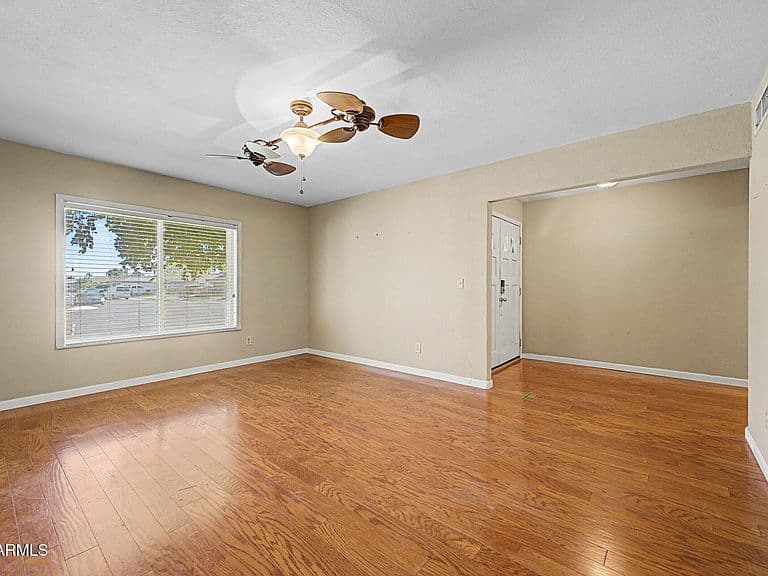 11243 N 58TH Drive photo 5