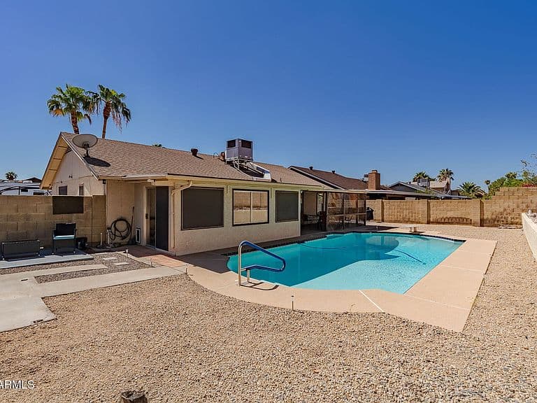 7940 W WILLOW Avenue photo 2