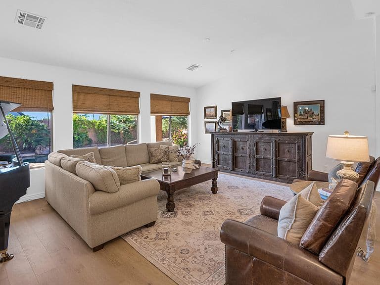 7213 E Wingspan Way photo 4