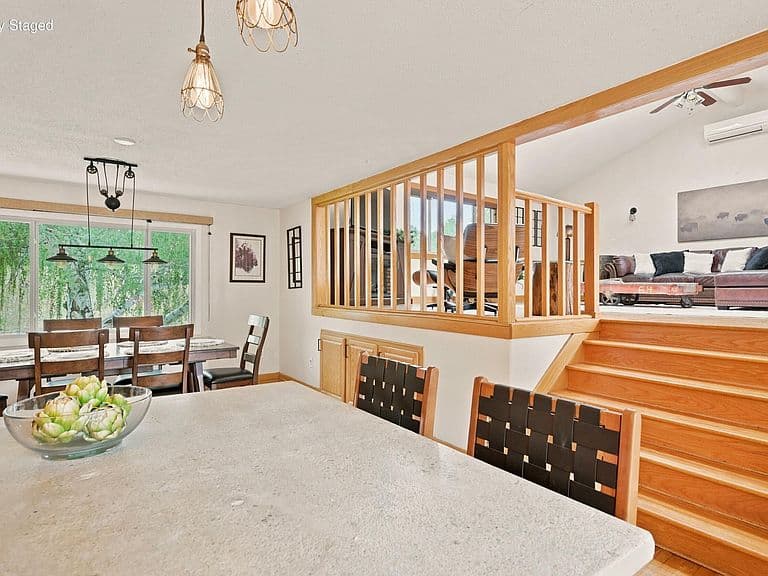 705 Circle Dr photo 1