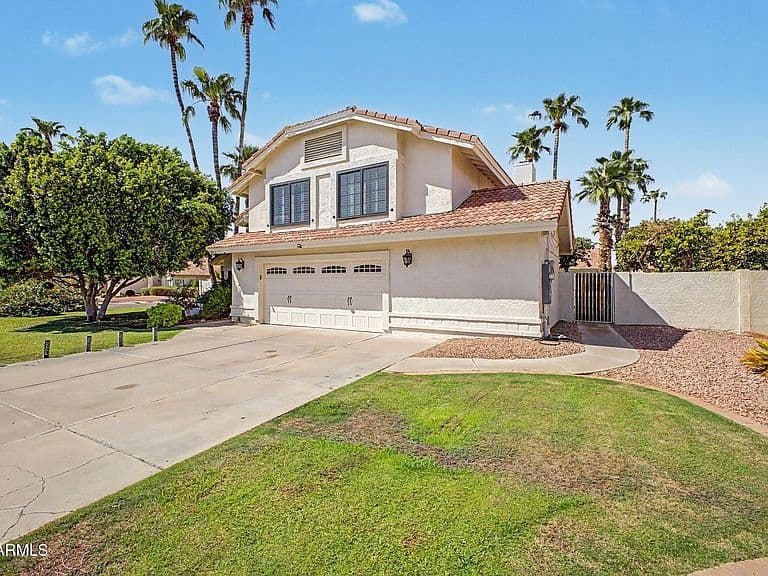 8916 E VOLTAIRE Drive photo 2