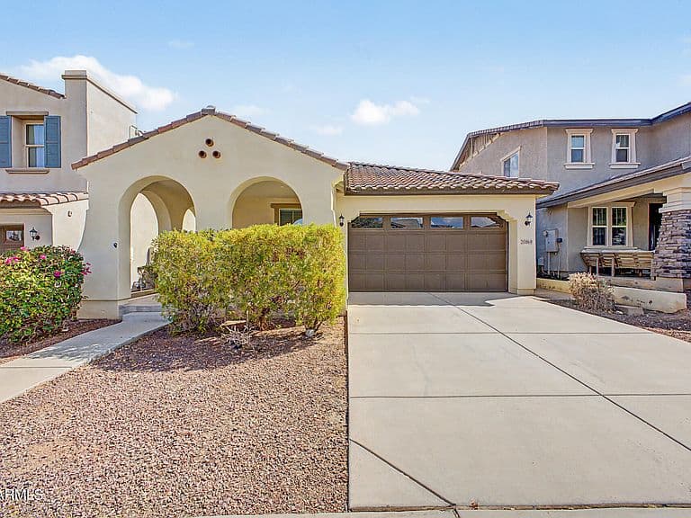 20869 W GLEN Street photo 1
