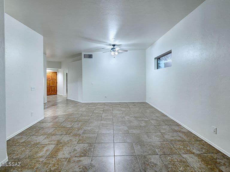 8546 N Sunny Rock Ridge Dr photo 5