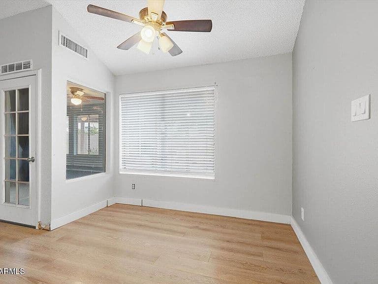 2227 W MOHAWK Lane photo 5