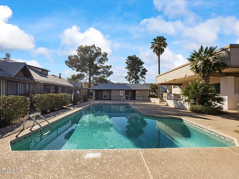 650 W Balboa Dr photo 4