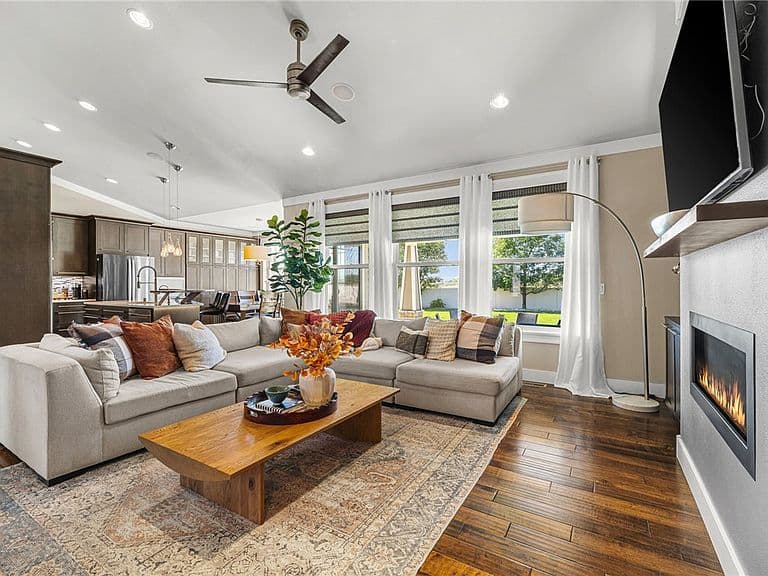 230 Feldspar Way photo 5