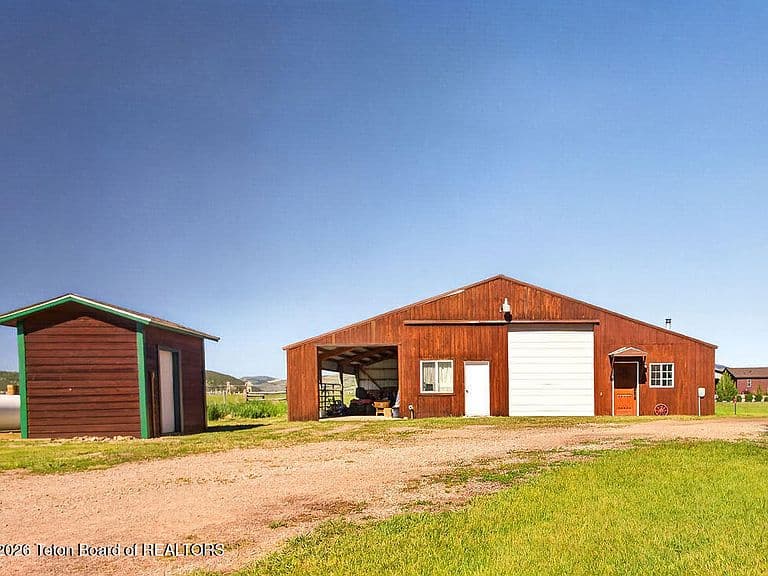 92 Moose Manor Ln photo 5