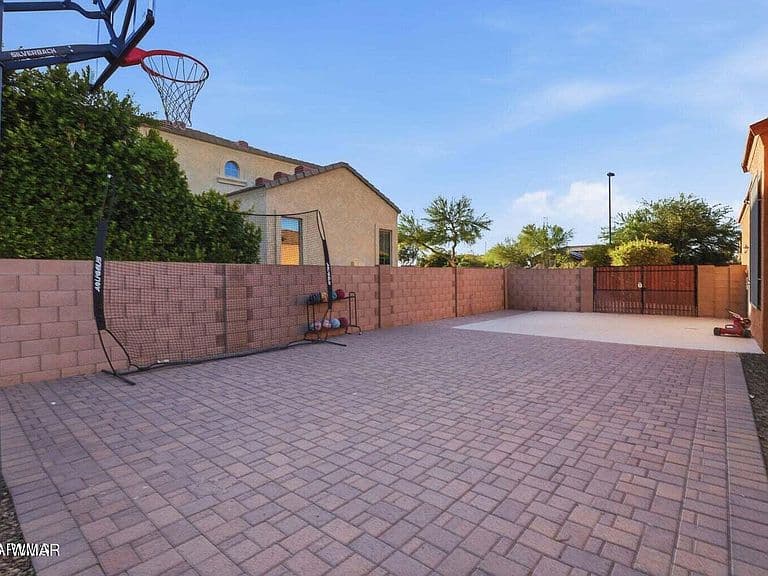 6615 W Leiber Pl photo 3
