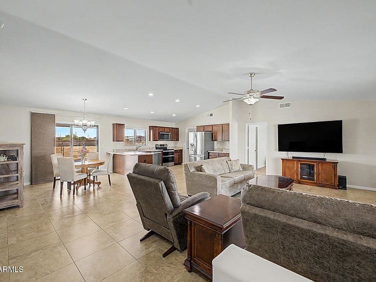 5959 E RED BIRD Lane photo 5