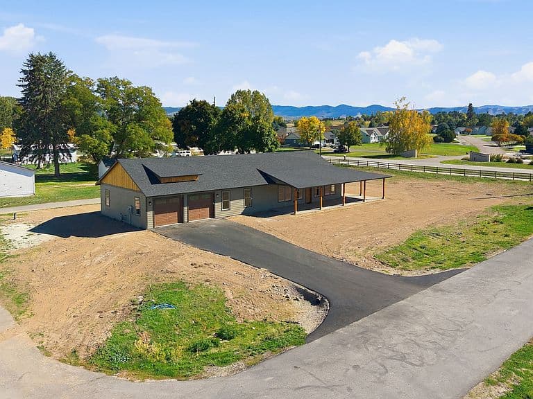 206 Lore Ln photo 1