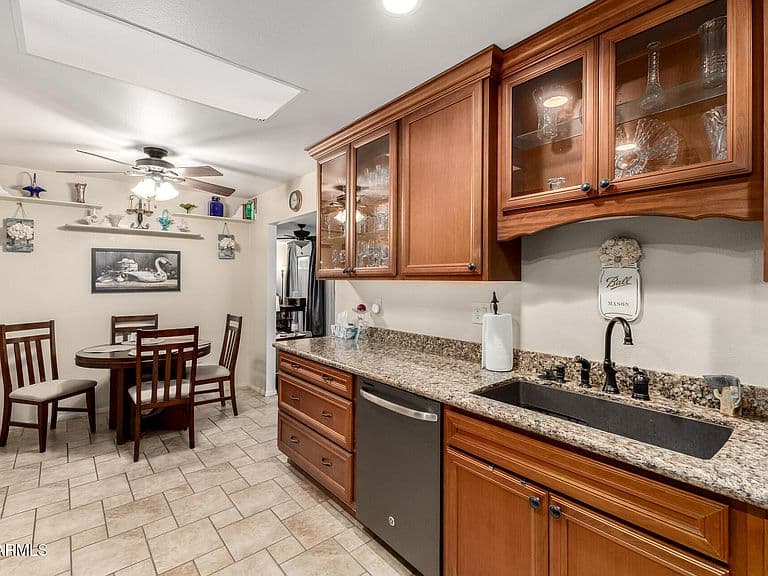 13087 N 100th Ave photo 5