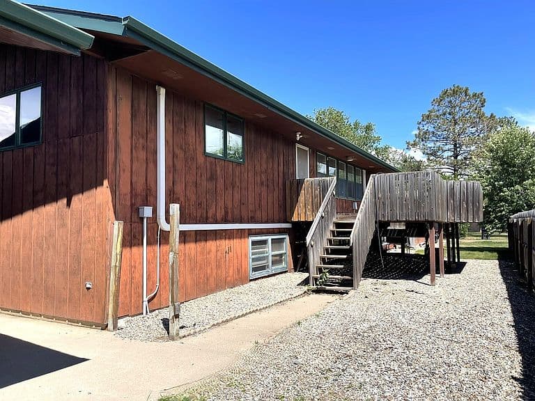 801 Cedar Ave photo 5