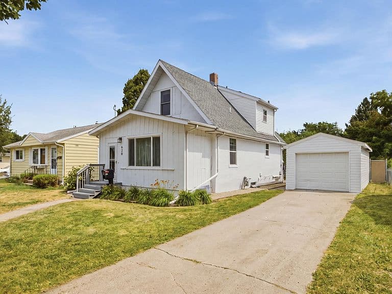 620 17th St N photo 2