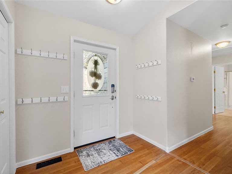 3668 Jasper Park Dr photo 5