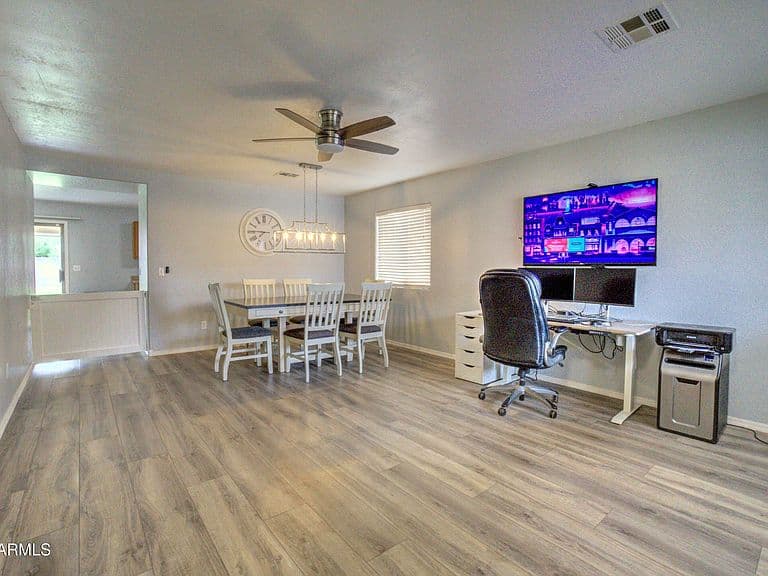 40110 N THOROUGHBRED Way photo 3