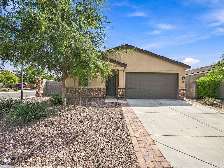 283 W NIKITA Drive photo 1