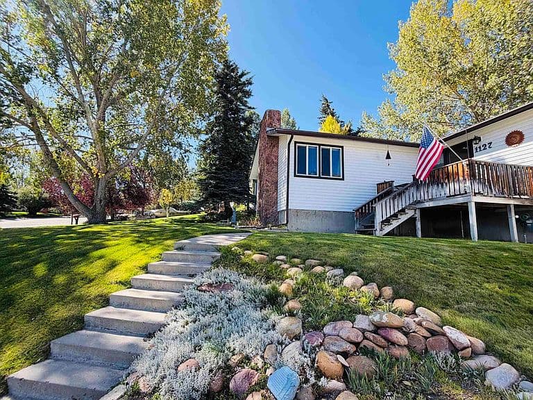 1127 Sorensen Dr photo 3
