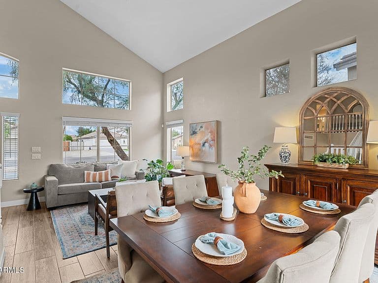 2305 E Cherry Hills Pl photo 5