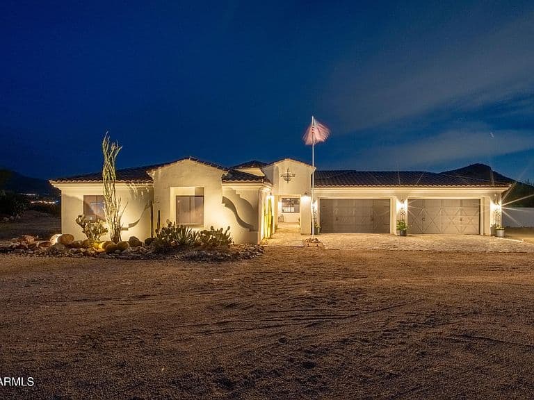 119 E Sabrosa Drive photo 4
