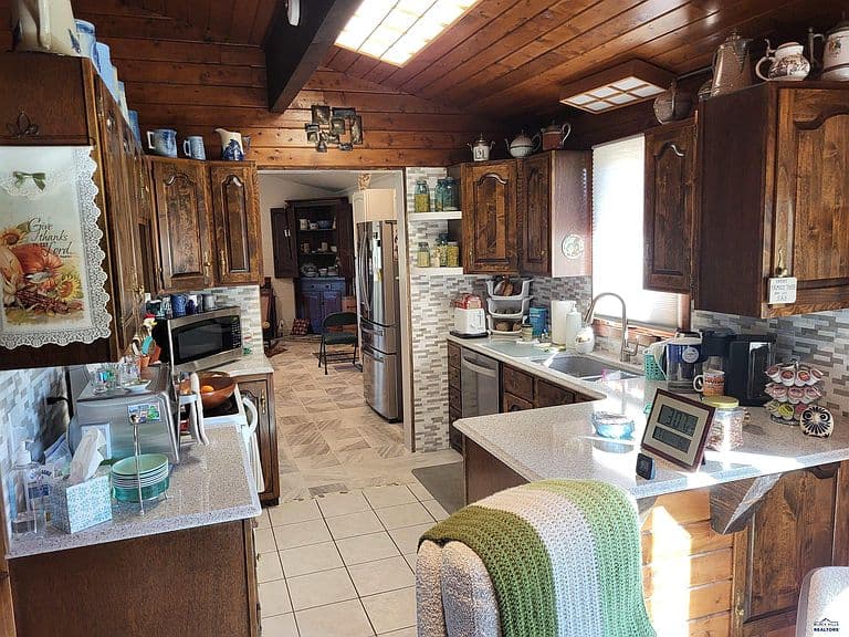 10705 N High Meadows Dr photo 5