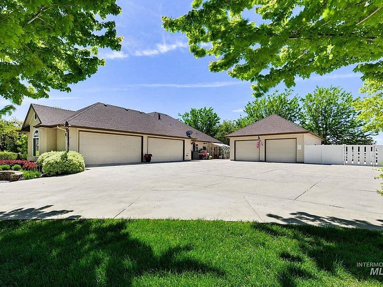 5065 N Golden View Ct photo 4