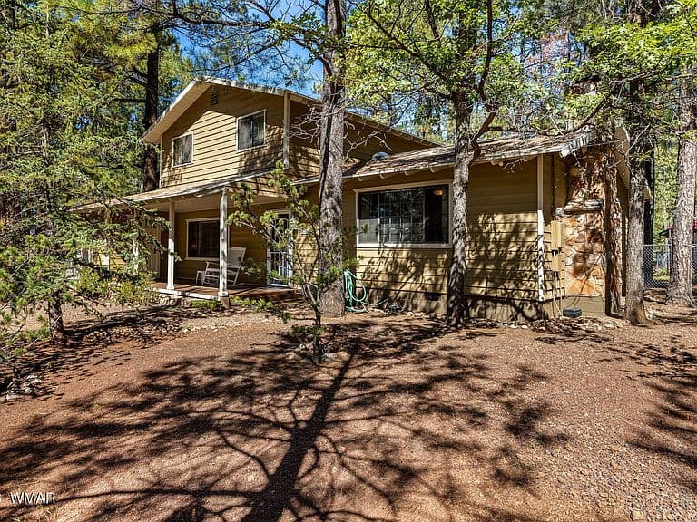 696 E Woodland Lake Rd photo 2