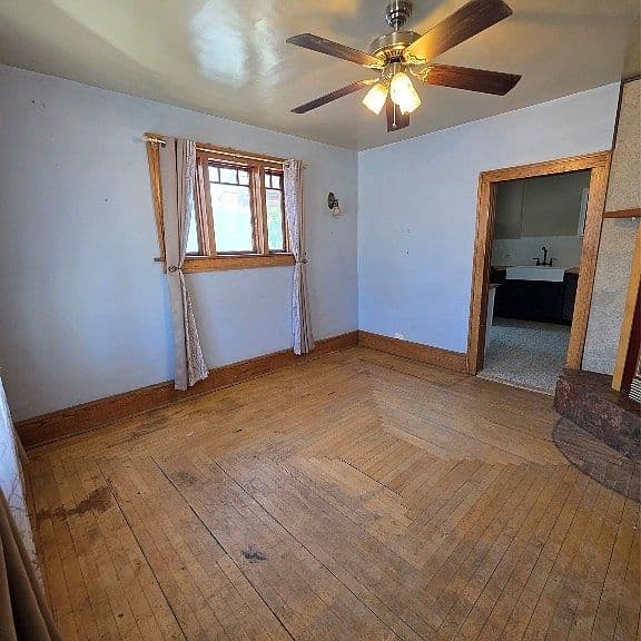 901 Delaware Ave photo 3