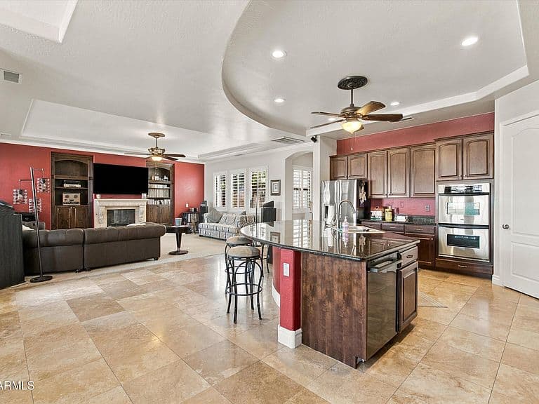 3212 E CONSTANCE Way photo 3