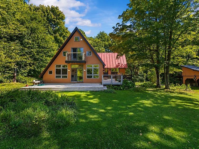 570 West Hill Road photo 3