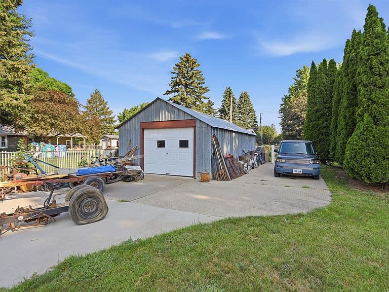 1513 S Gordon Dr photo 3