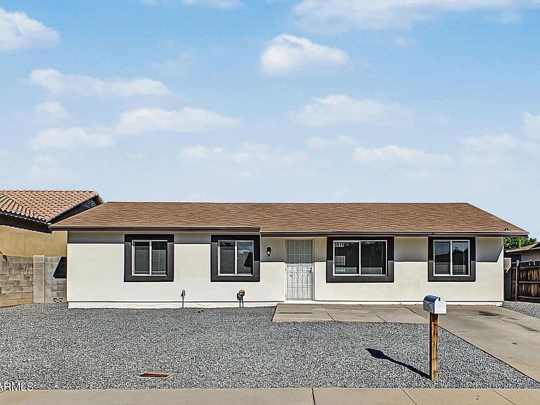 1011 N 61ST Drive photo 1