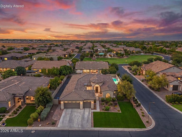 2538 E RAVENSWOOD Drive photo 2