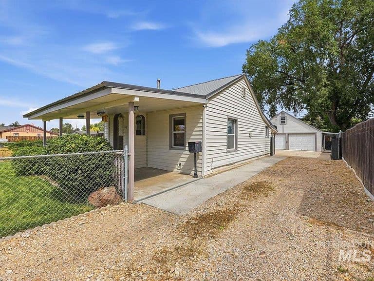 308 S Garland St photo 1