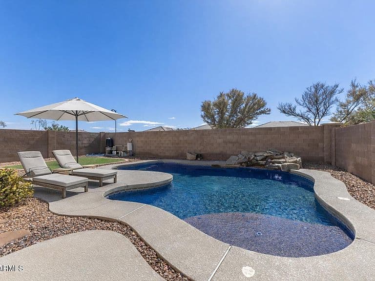 45369 W MIRAMAR Road photo 1