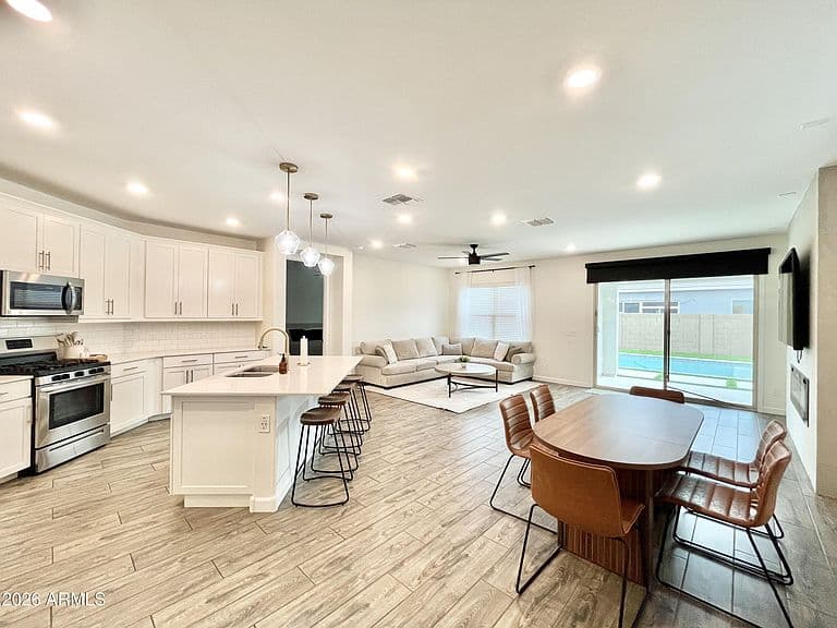255 W RAINBOW BRIDGE Lane photo 5