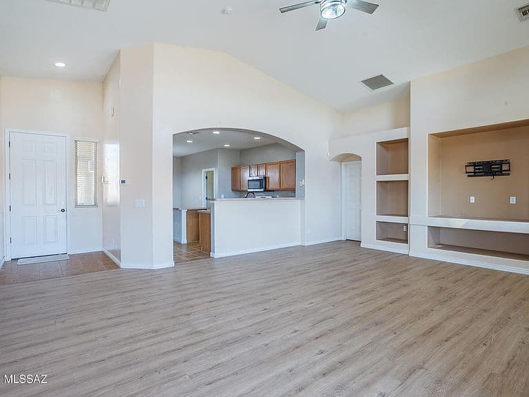 8428 N Red Rock Ridge Ct photo 4