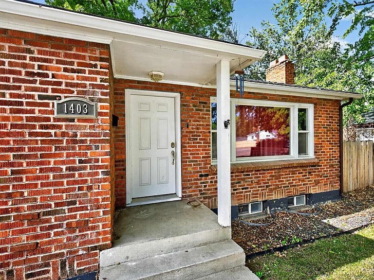 1403 S Columbus St photo 5