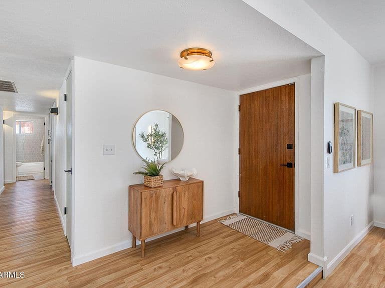 1858 E 8TH Street photo 2