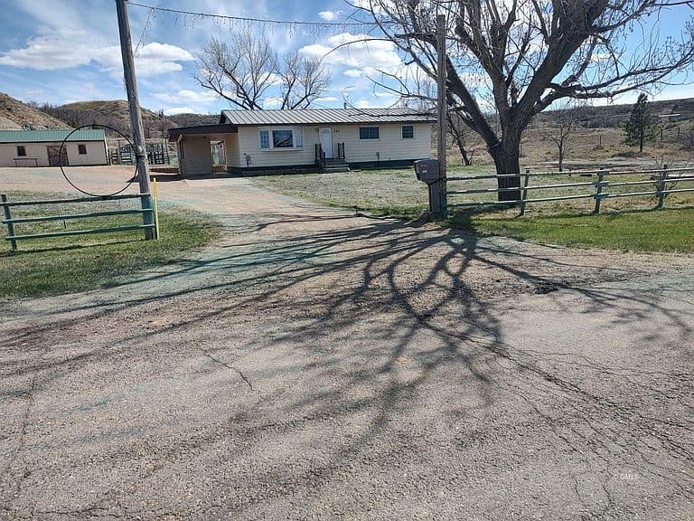 151 Seven Mile Dr photo 1