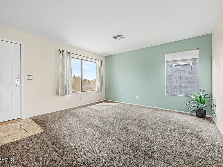 3226 W WILLIAMS Drive photo 2